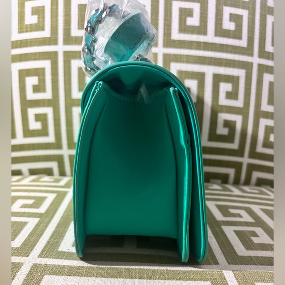 SOLD! NEW! Badgley Mischka Bombe Quilted Beaded Pearls Crossbody & Long Wallet - Picture 8 of 14